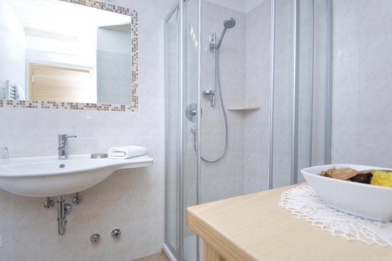 Wargerhof - Urlaub Auf Dem Bauernhof Apartment เมลตินา ภายนอก รูปภาพ