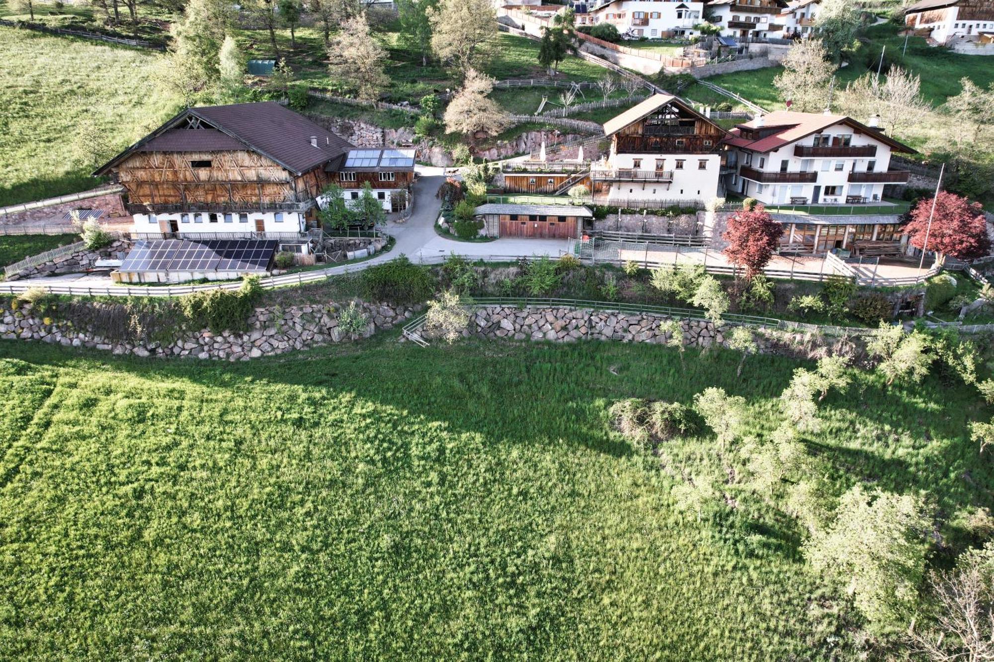 Wargerhof - Urlaub Auf Dem Bauernhof Apartment เมลตินา ภายนอก รูปภาพ
